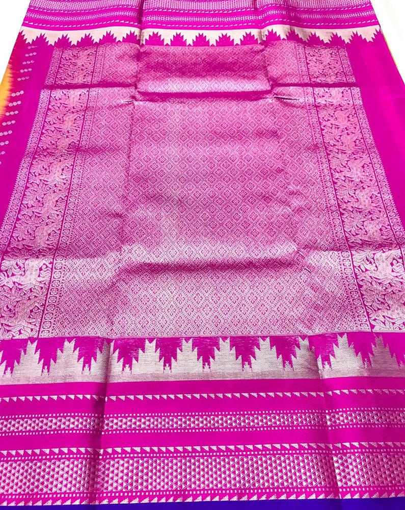 Green Handloom Venkatgiri Pure Silk Saree - Luxurion World