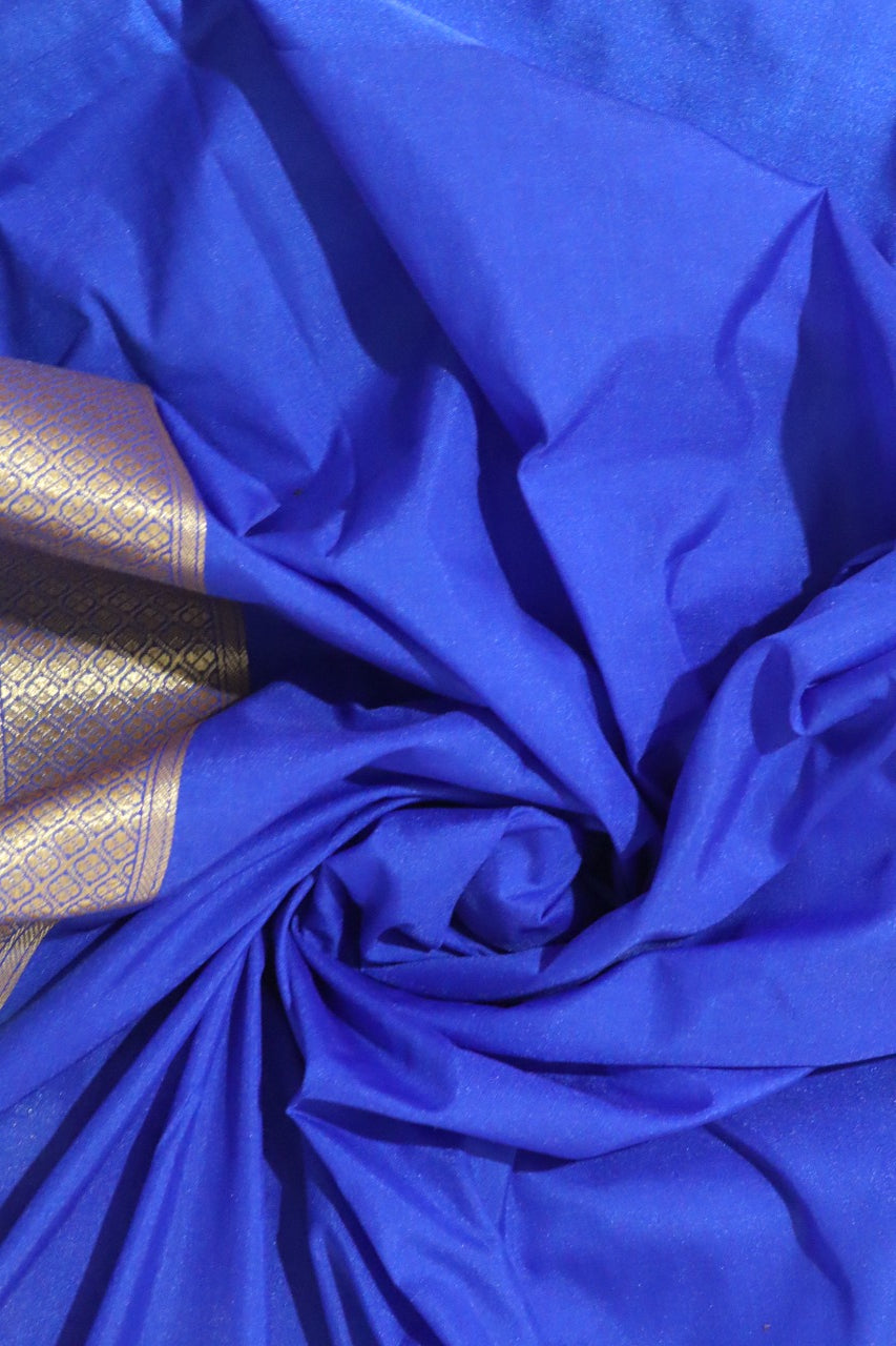 Red Handloom Banarasi Silk Saree - Luxurion World