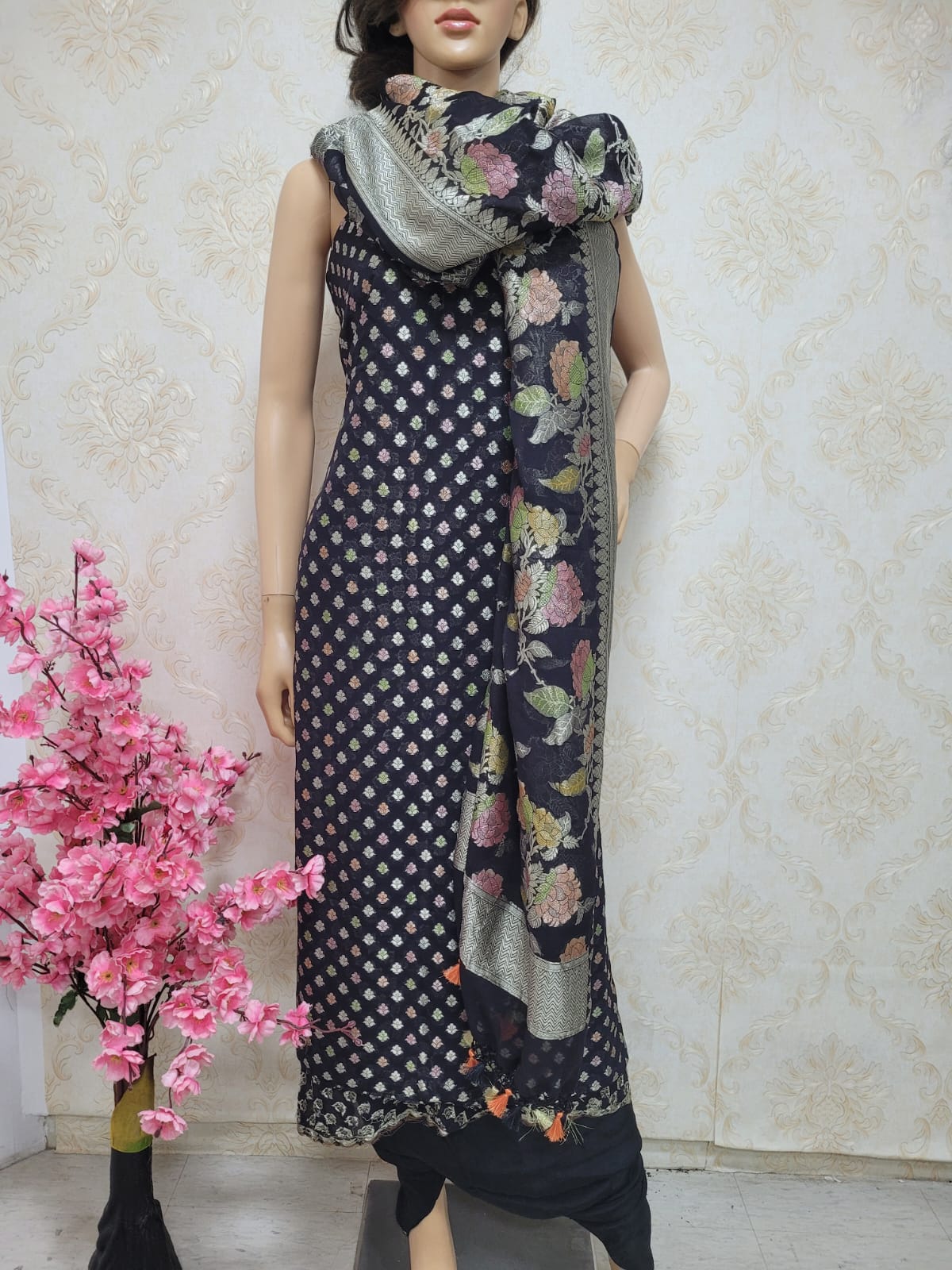 Black Handloom Banarasi Pure Georgette Georgette Brush Dye Unstitched Suit Set - Luxurion World