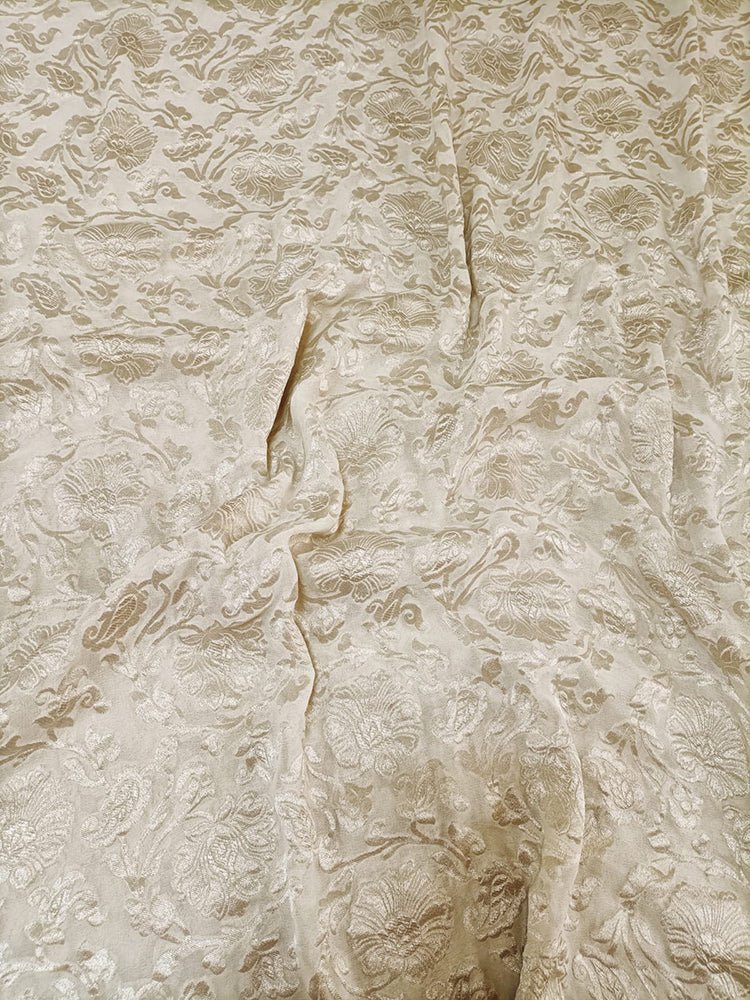 Dyeable Banarasi Pure Georgette Fabric (1Mtr) - Luxurion World