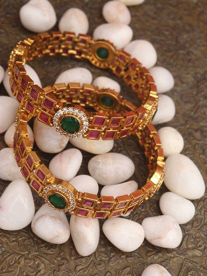 Luxurion World's Elegant Details Bangles - Add Timeless Charm to Your Traditional Outfit - Embrace the Emotional Connection of Indian Jewelry. - Luxurion World