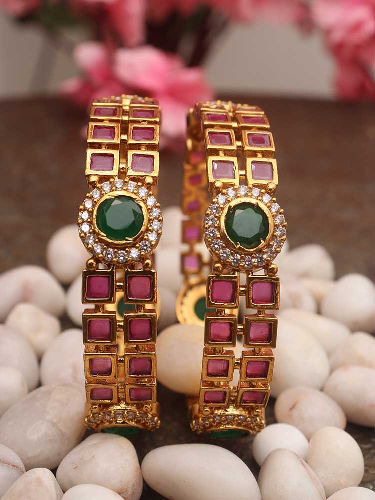 Luxurion World's Elegant Details Bangles - Add Timeless Charm to Your Traditional Outfit - Embrace the Emotional Connection of Indian Jewelry. - Luxurion World