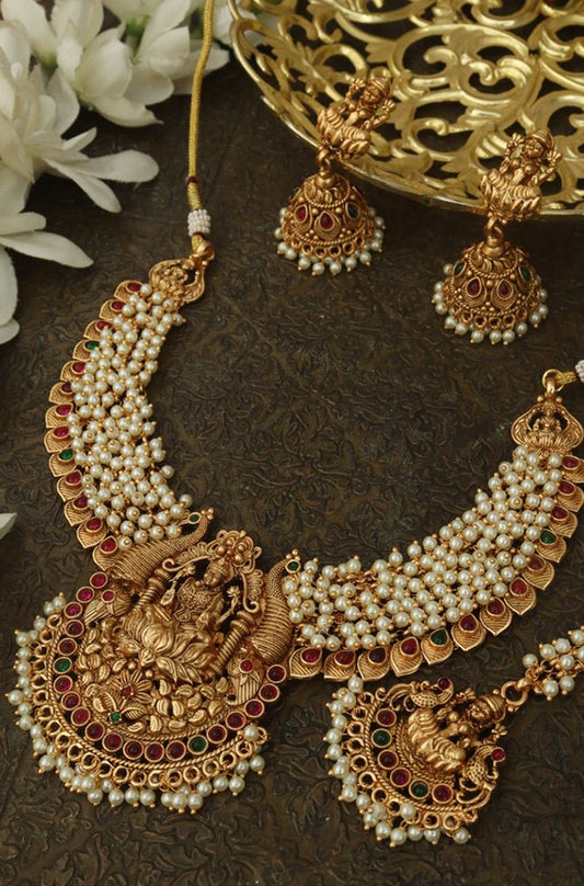 Golden Delight - Elevate Your Style with Luxurionworld's Exclusive Necklace Set - Perfect for Special Occasions - Luxurion World