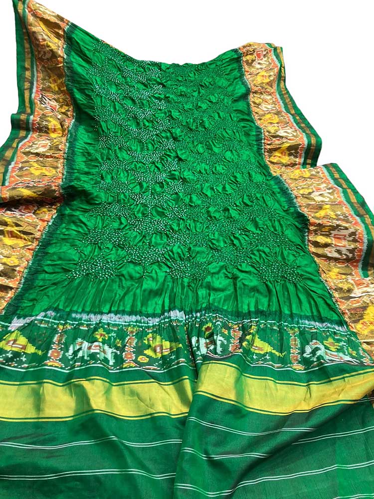 Green Bandhani Single Ikat Patola Pure Silk Dupatta - Luxurion World