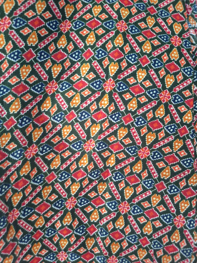 Green Digital Printed Cotton Bandhani And Patola Design Fabric ( 1 Mtr ) - Luxurion World