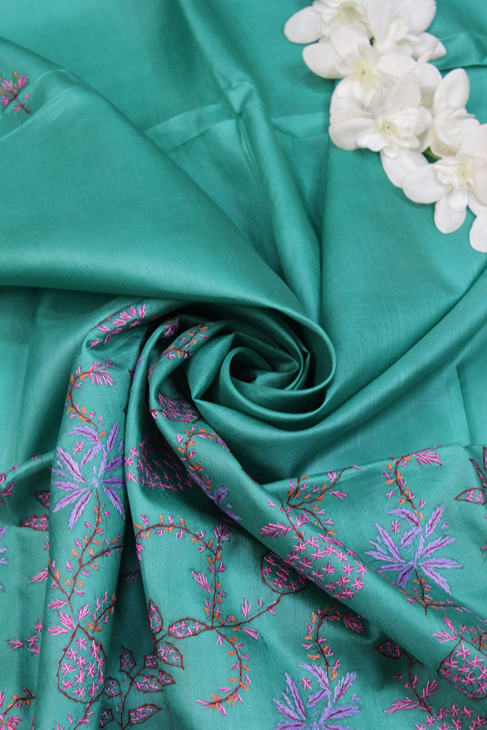 Green Embroidered Kashmiri Sozni Work Pure Silk Saree - Luxurion World