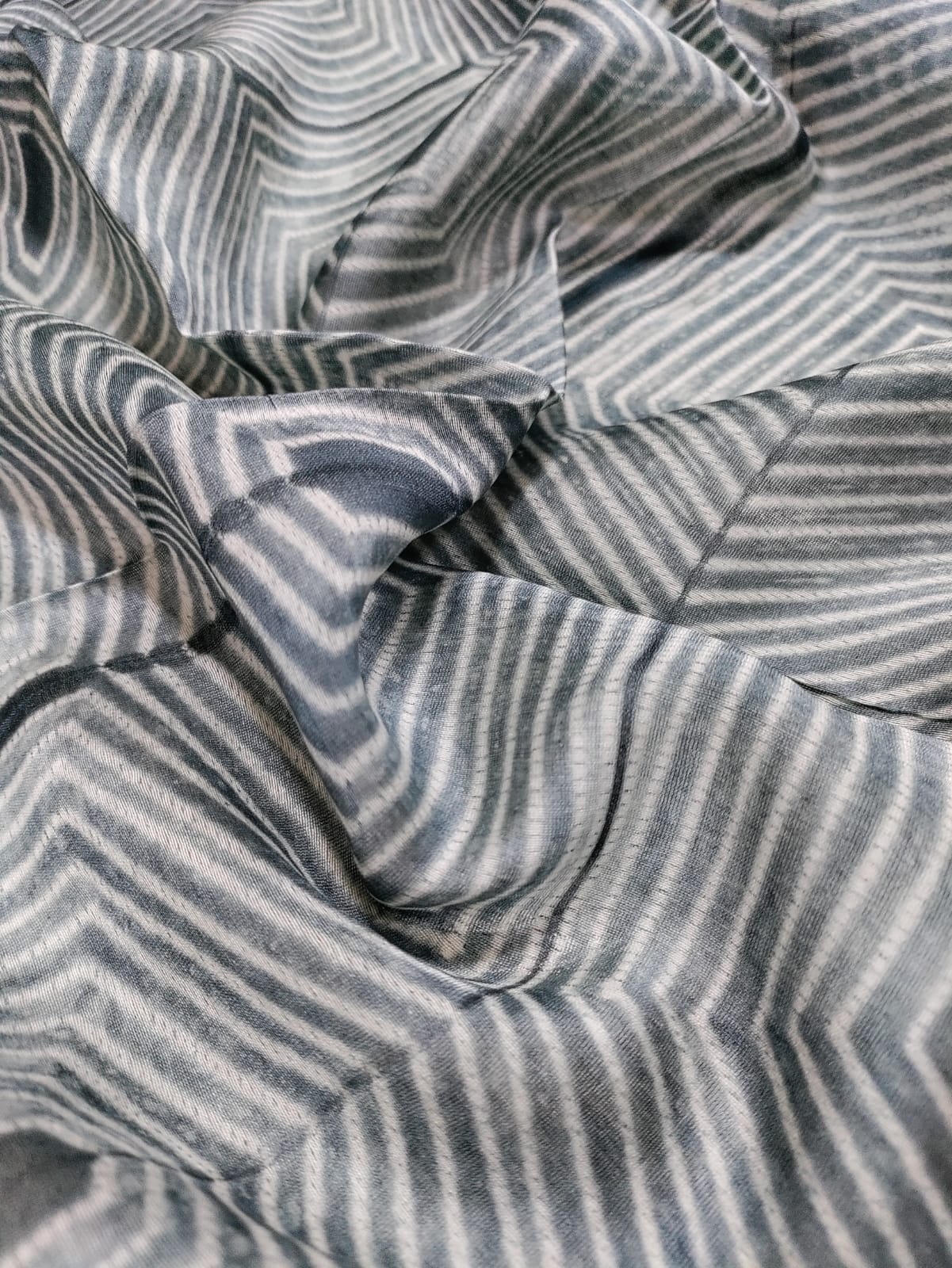 Grey Shibori Cotton Silk Fabric ( 2.5 Mtrs ) - Luxurion World