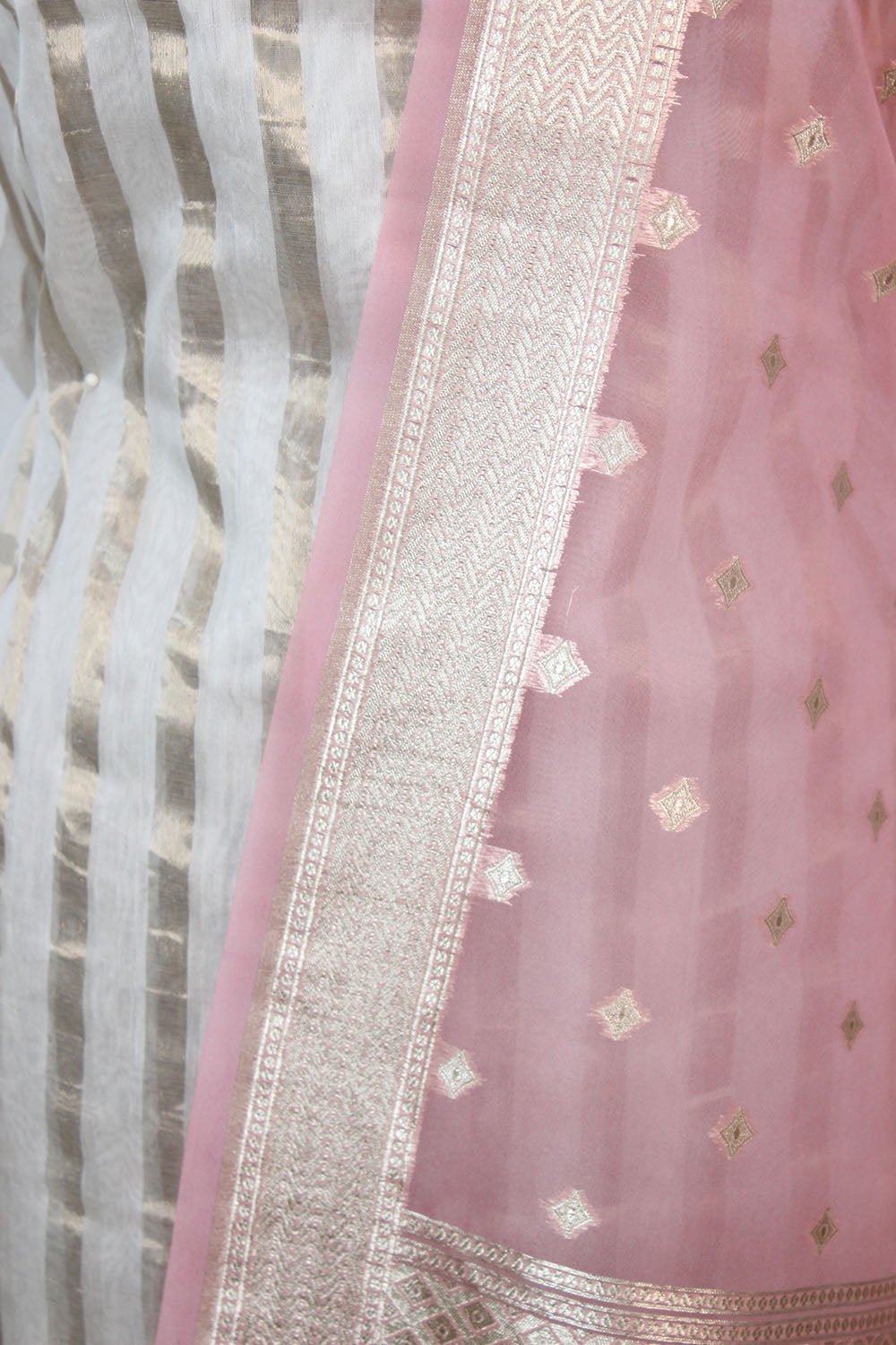 Off White Banarasi Chanderi Silk Suit With Pink Banarasi Organza Dupatta - Luxurion World