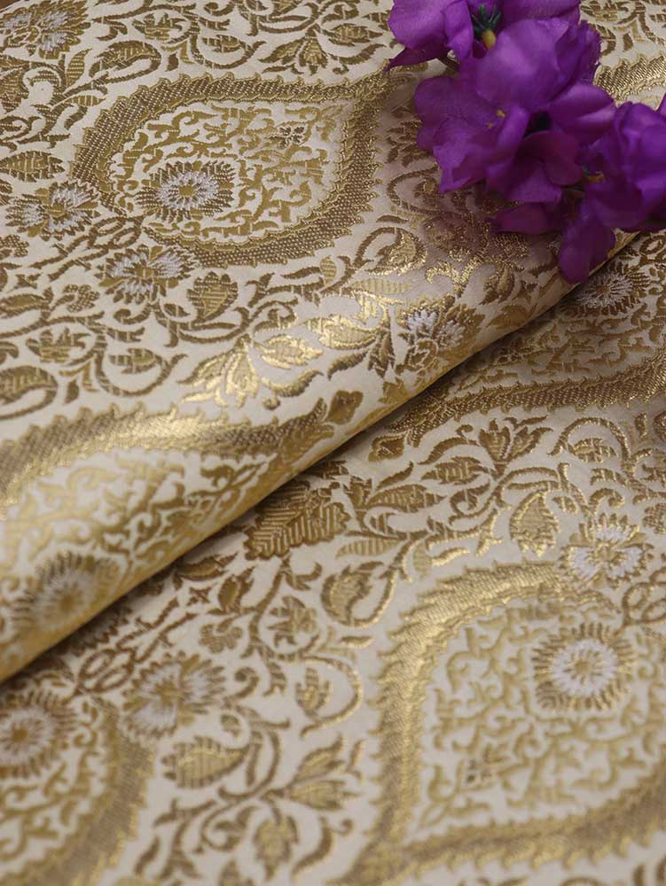 Off White Banarasi KimKhwab Silk Fabric ( 1 Mtr ) - Luxurion World