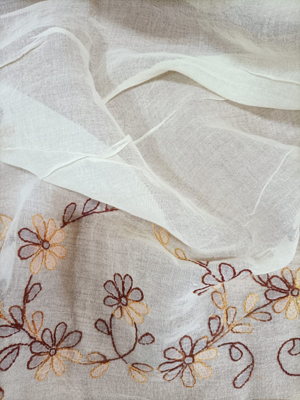 Stunning Off White Chikankari Saree with Intricate Embroidery - Pure Cotton - Luxurion World