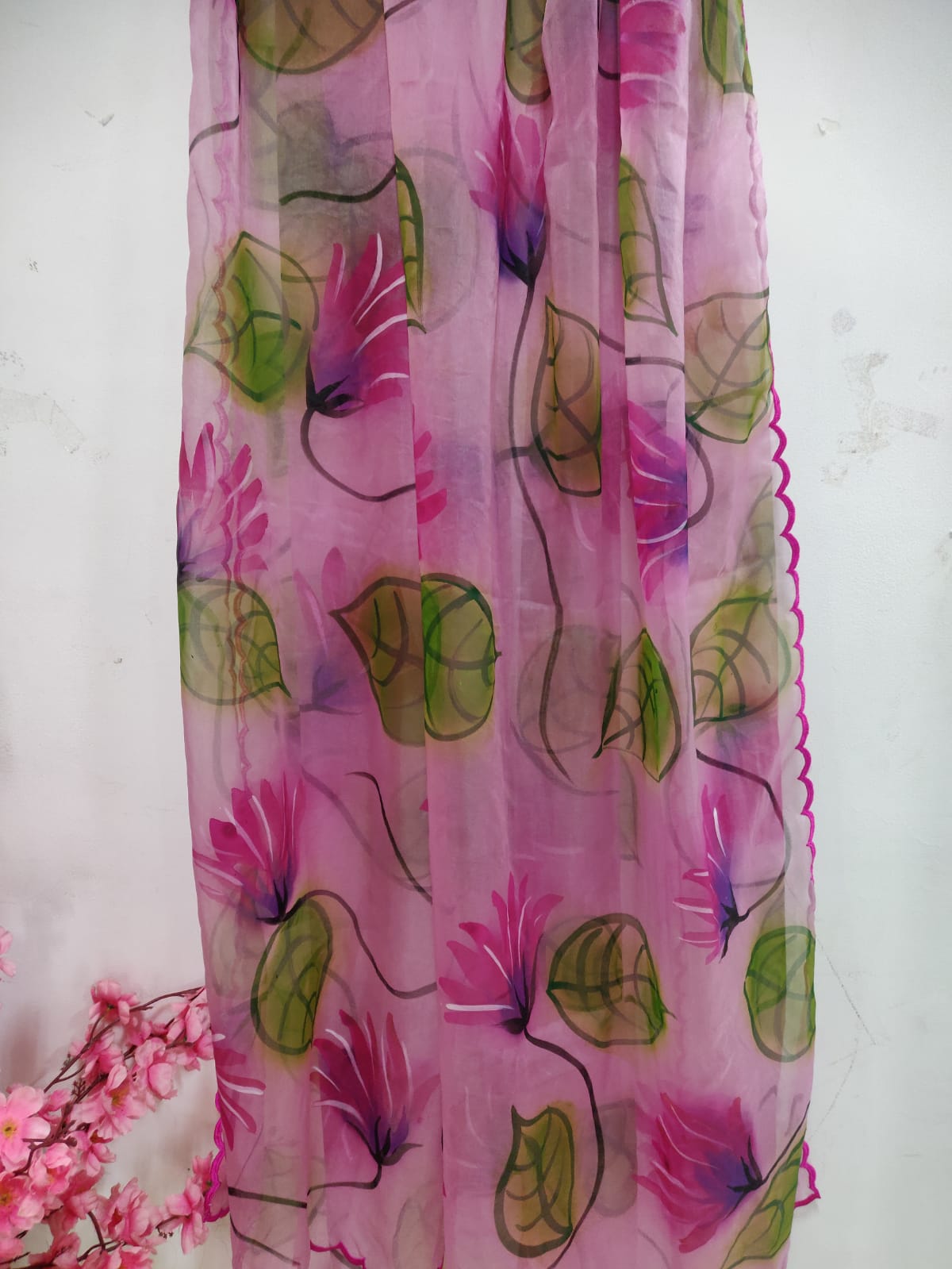 Pink Hand Painted Organza Silk Scalloped Border Dupatta - Luxurion World