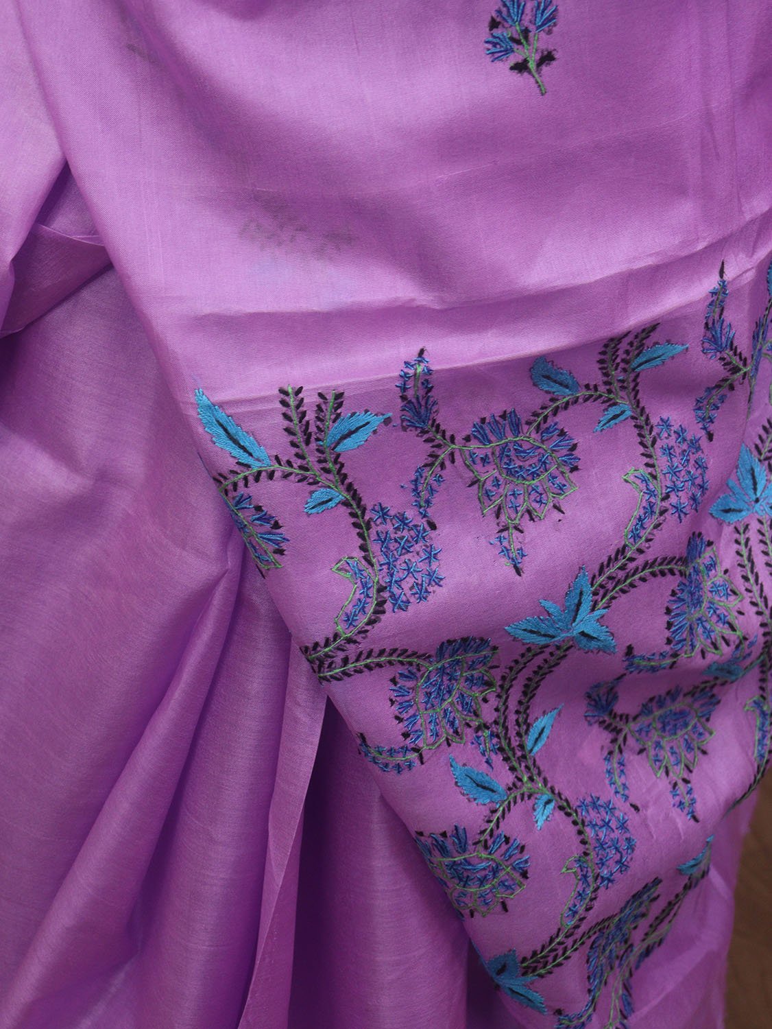 Purple Embroidered Kashmiri Sozni Work Pure Silk Saree - Luxurion World