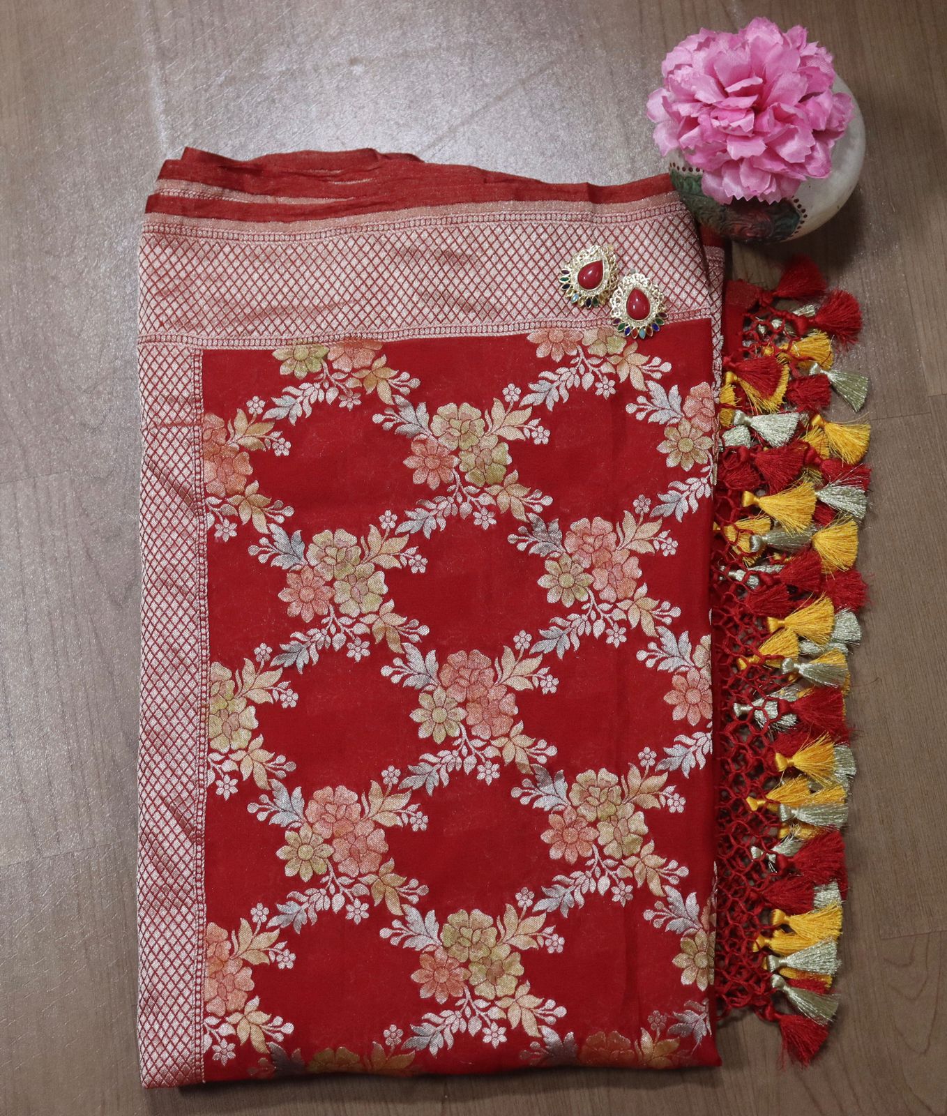 Red Handloom Banarasi Brush Dye Pure Georgette Dupatta - Luxurion World