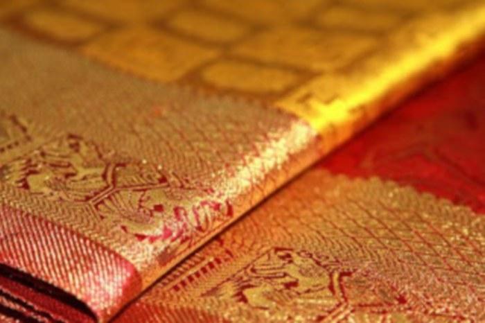 Here's how your grandma's Kanjieevaram is made. - Luxurionworld