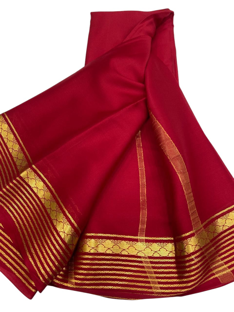 Red Pure Silk Handloom Saree - Elegant and Timeless - Luxurion World