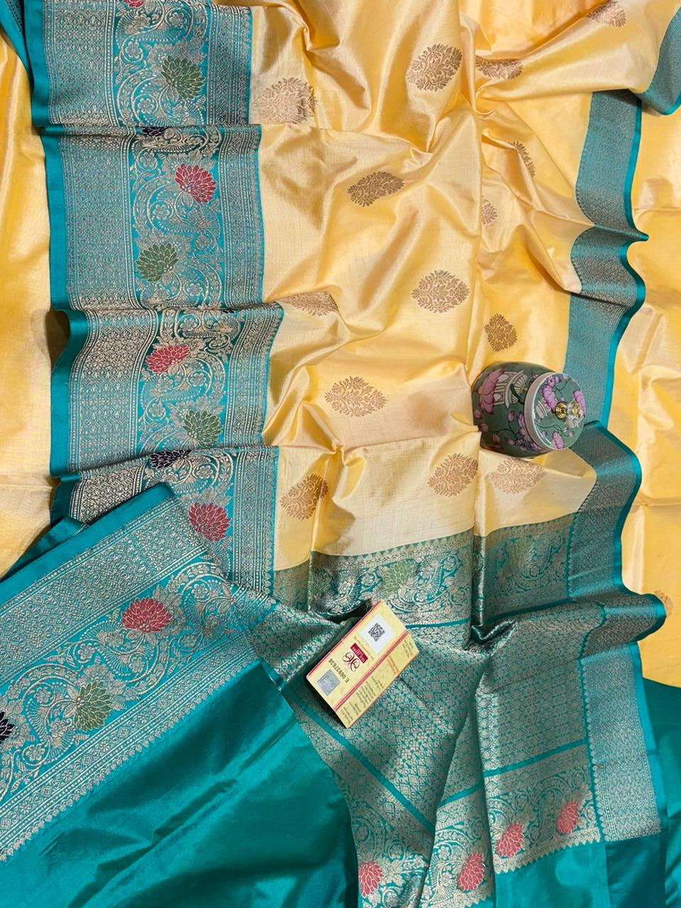 Pastel Handloom Banarasi Pure Katan Silk Meenakari Saree - Luxurion World