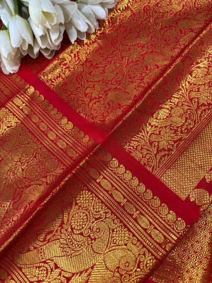Stunning Red Kanjeevaram Handloom Pure Silk Dupatta for Women - Luxurion World