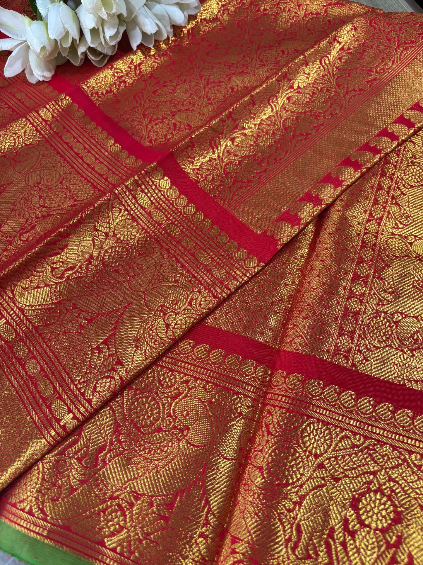 Stunning Red Kanjeevaram Handloom Pure Silk Dupatta for Women - Luxurion World
