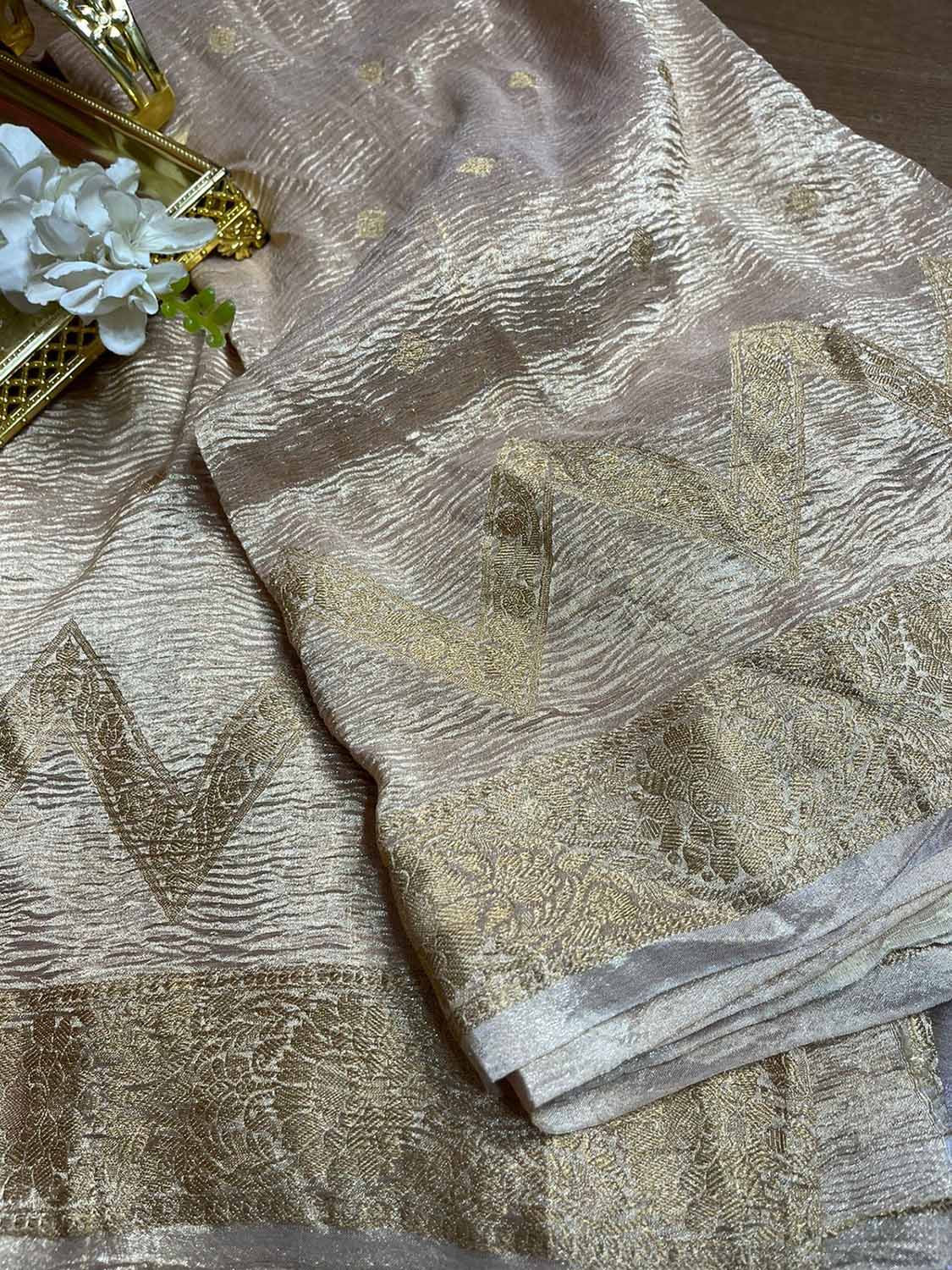 Dyeable Banarasi Handloom Pure Chiffon Crushed Booti Design Dupatta - Luxurion World