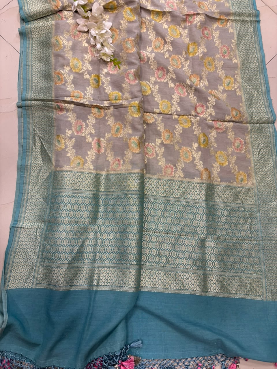 AD1B1AL426101505 Grey Banarasi Handloom Pure Moonga Silk Brush Dye Dupatta