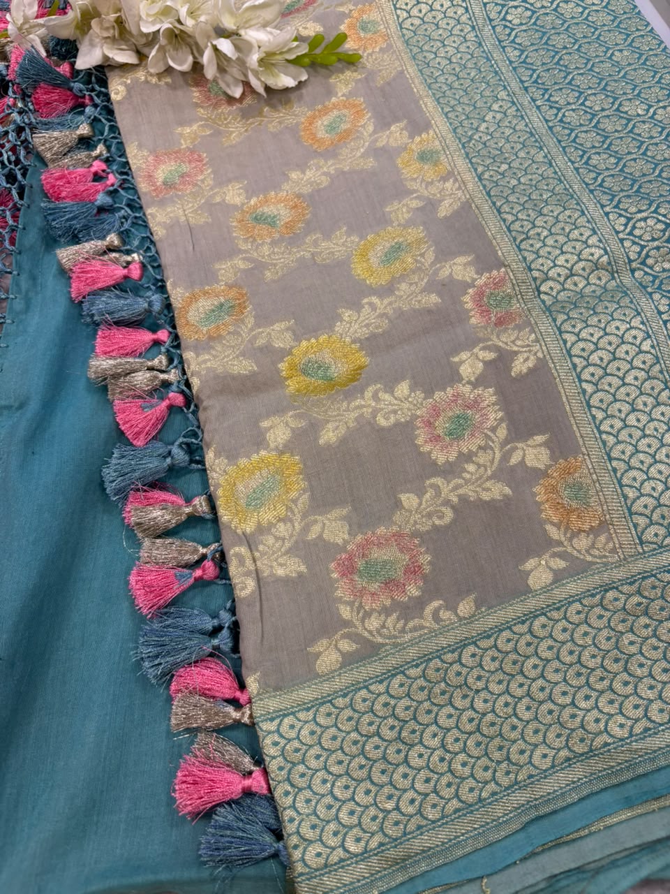 AD1B1AL426101505 Grey Banarasi Handloom Pure Moonga Silk Brush Dye Dupatta