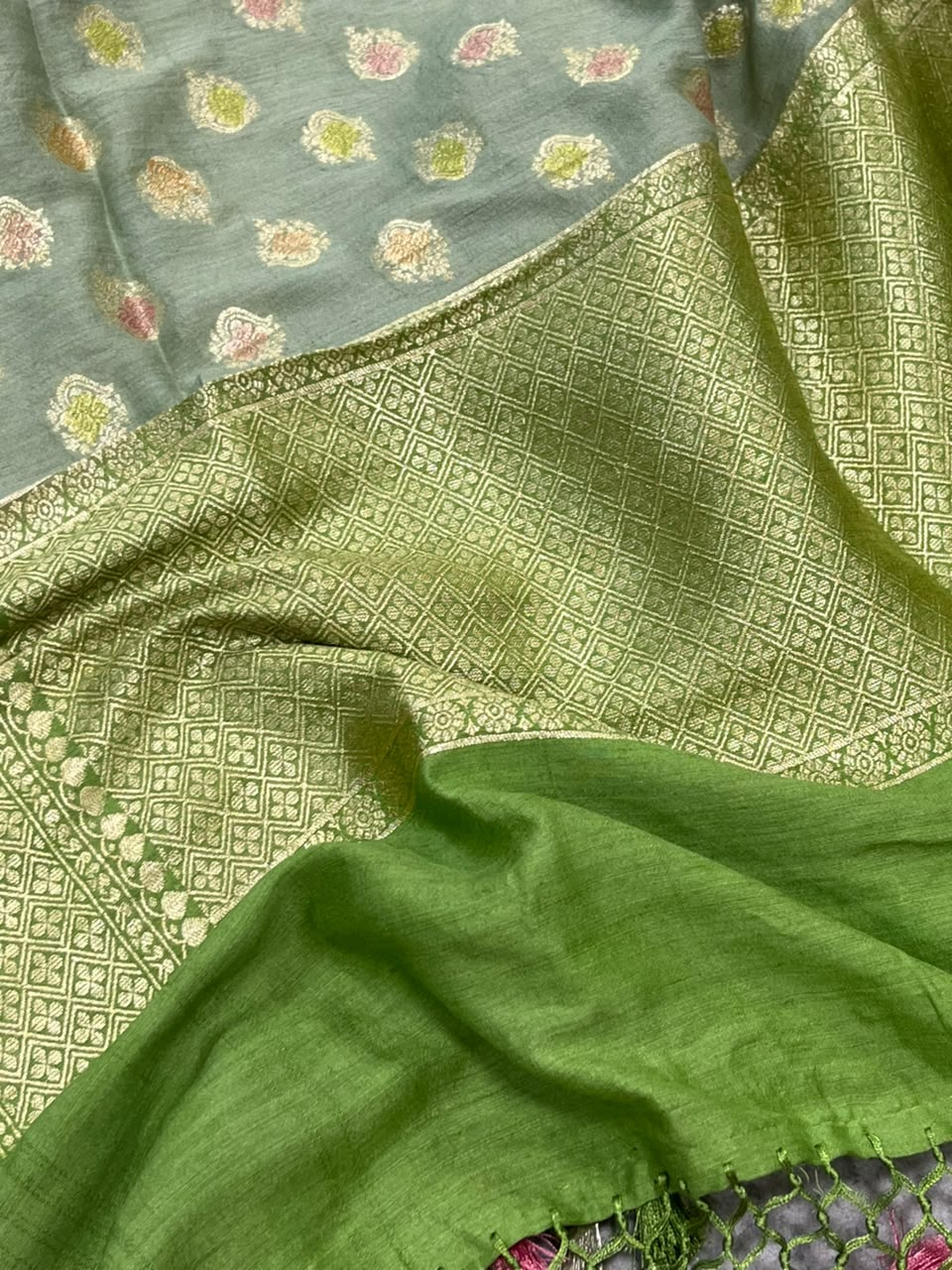 Green Banarasi Handloom Pure Moonga Silk Brush Dye Dupatta