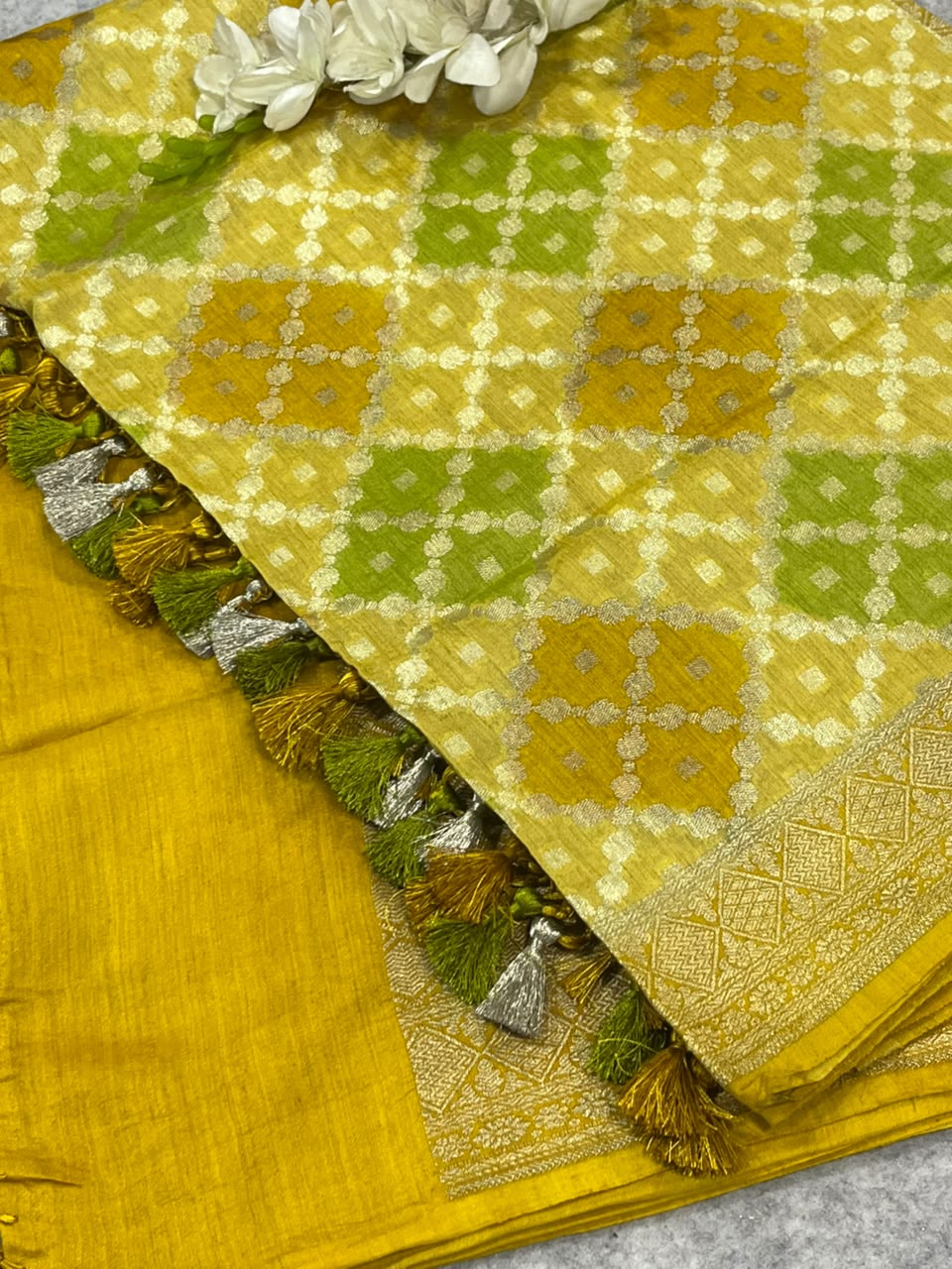 Yellow Banarasi Handloom Pure Moonga Silk Brush Dye Dupatta