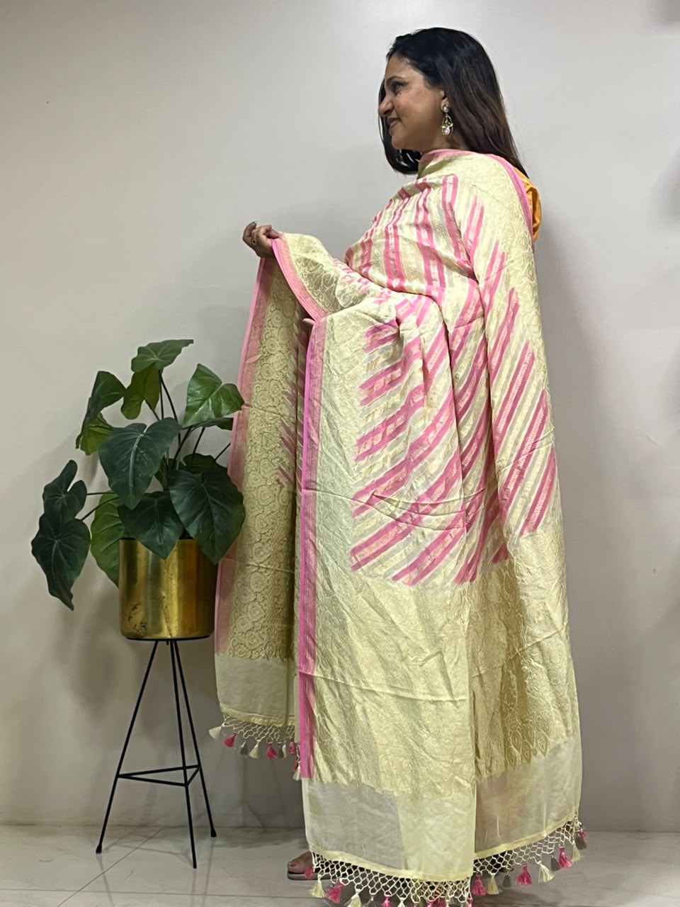 Multicolor Banarasi Handloom Pure Chiffon Georgette Dupatta