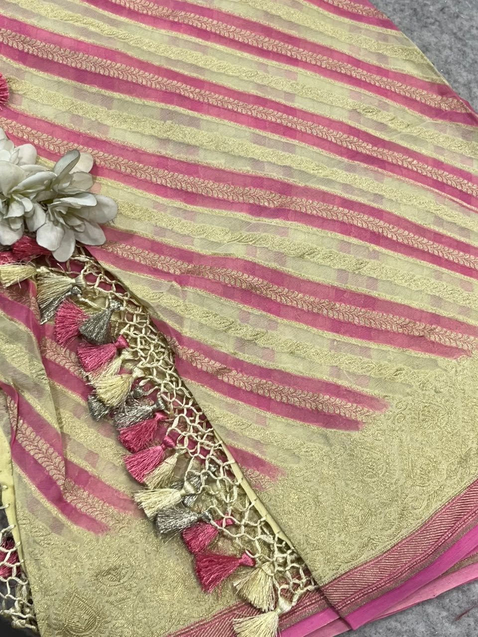 Multicolor Banarasi Handloom Pure Chiffon Georgette Dupatta