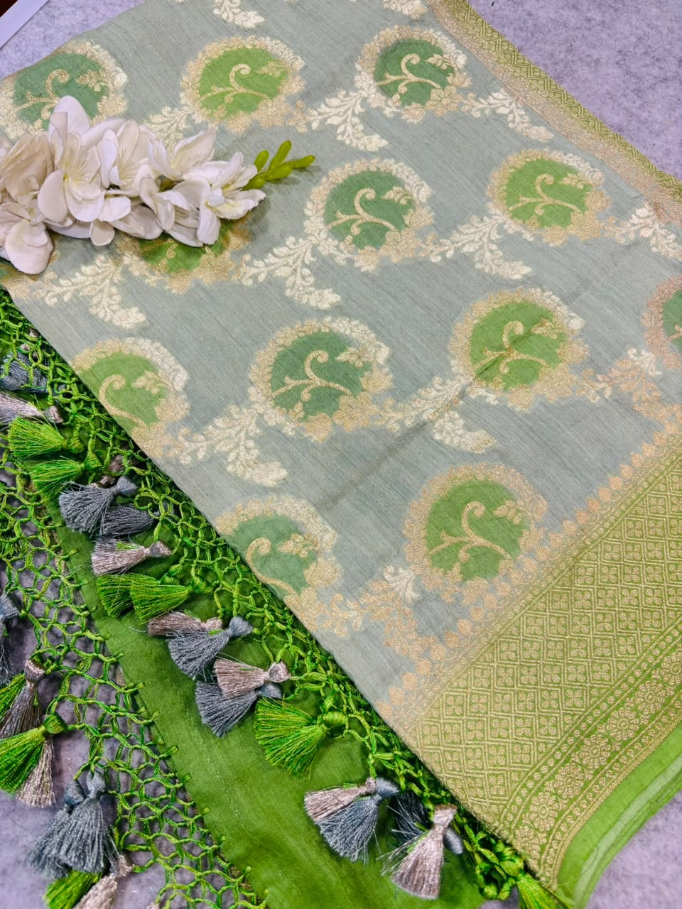 Green Banarasi Handloom Pure Moonga Silk Brush Dye Dupatta