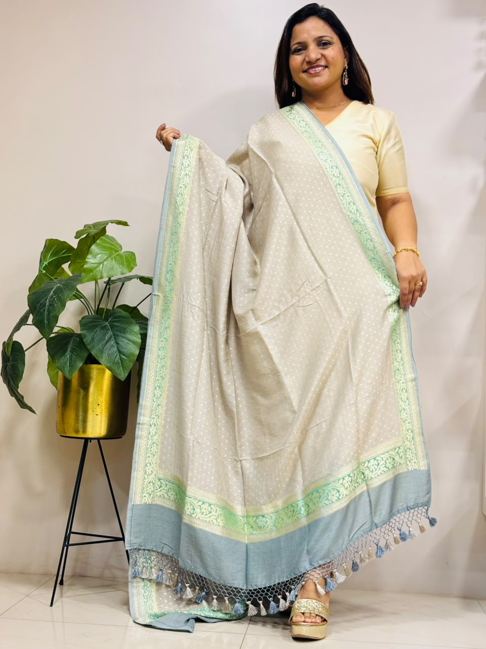 Grey Banarasi Handloom Pure Moonga Silk Brush Dye Dupatta
