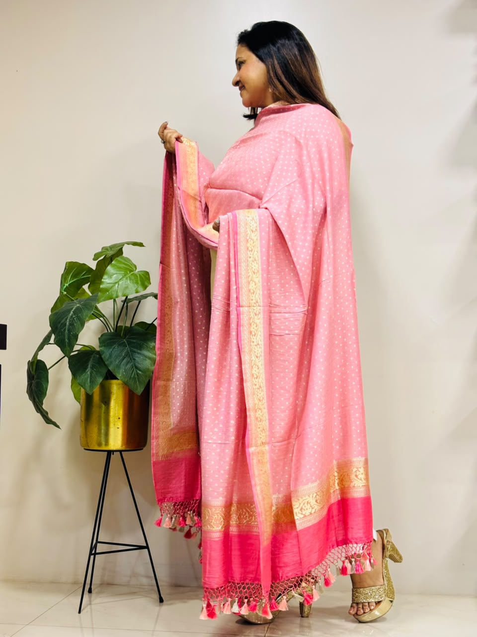 Pink Banarasi Handloom Pure Moonga Silk Brush Dye Dupatta