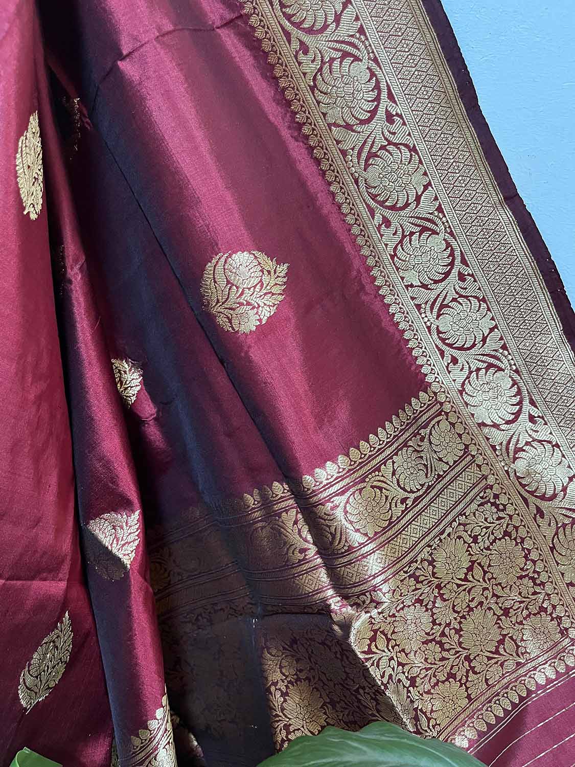 Maroon Banarasi Handloom Pure Katan Silk Dupatta - Luxurion World