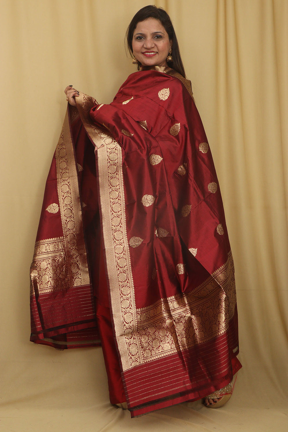 Maroon Banarasi Handloom Pure Katan Silk Dupatta - Luxurion World