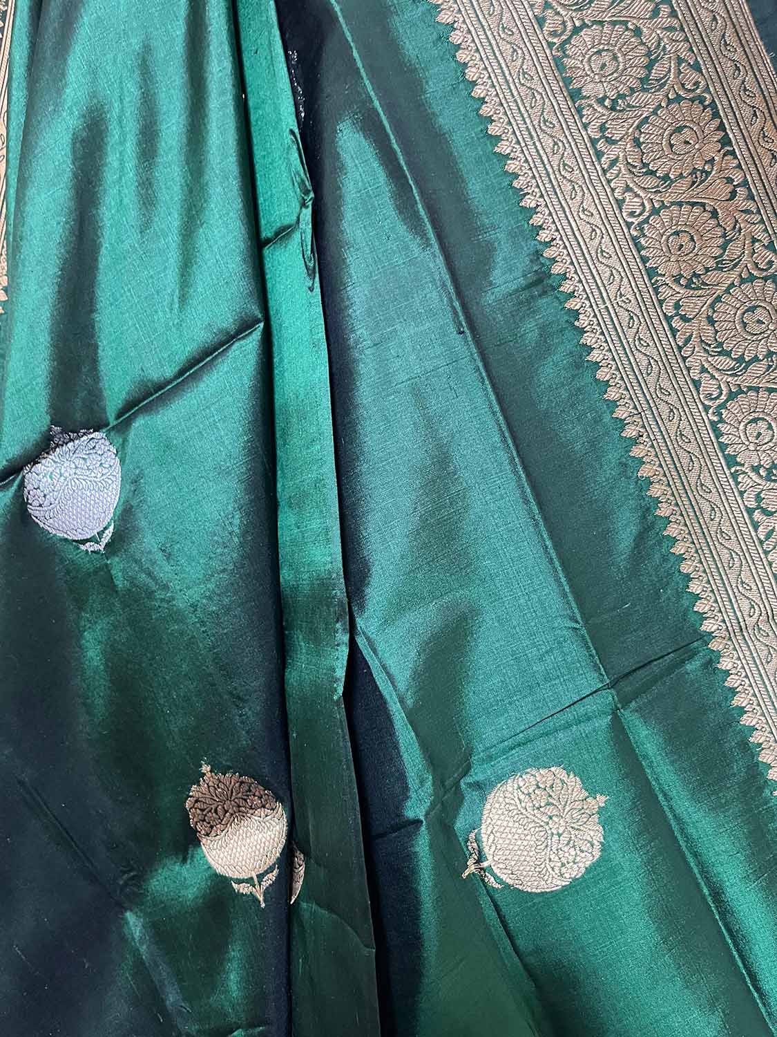 Green Banarasi Handloom Pure Katan Silk Dupatta - Luxurion World