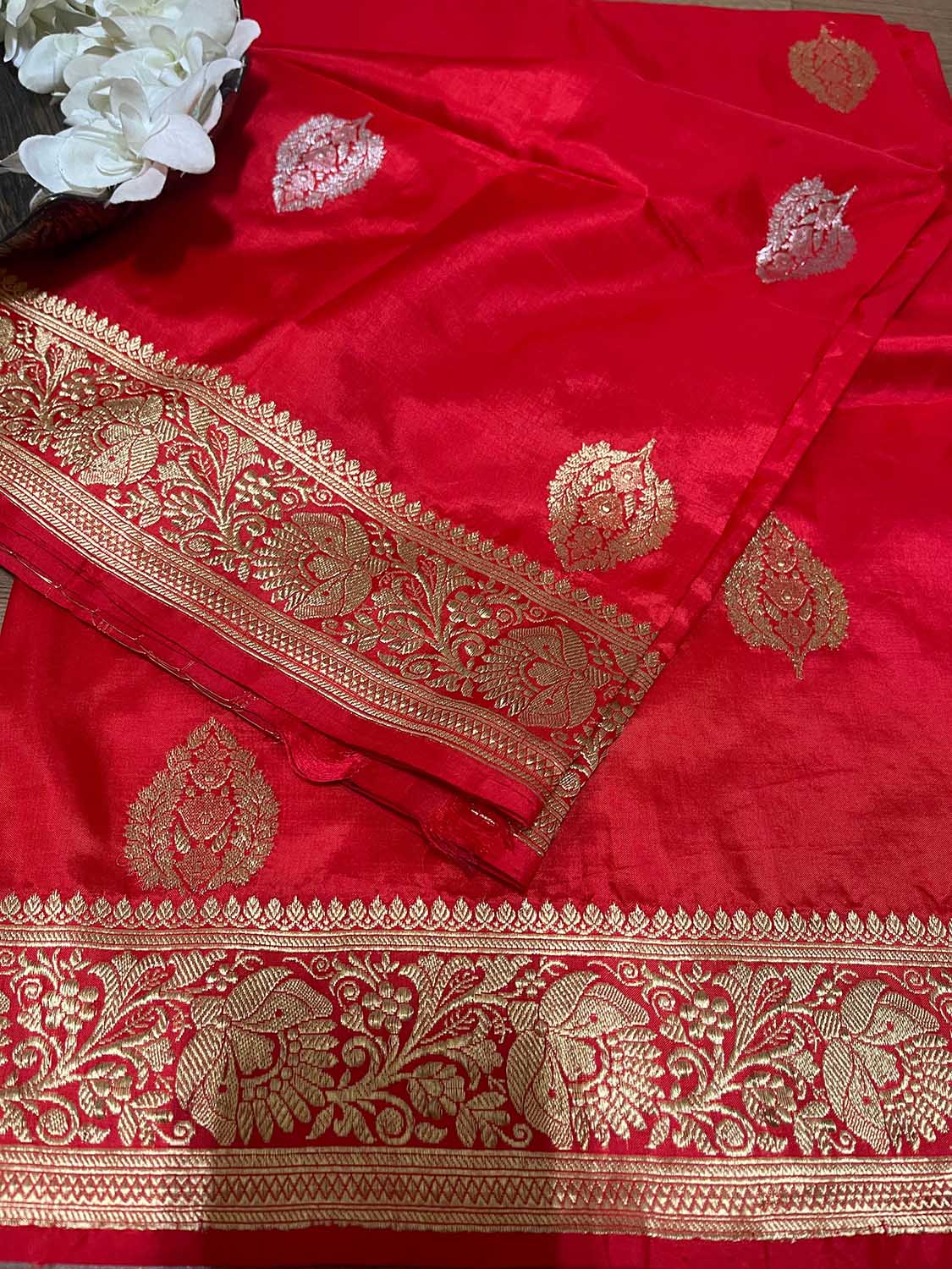 Red Banarasi Handloom Pure Katan Silk Dupatta - Luxurion World- Crafted Heirlooms