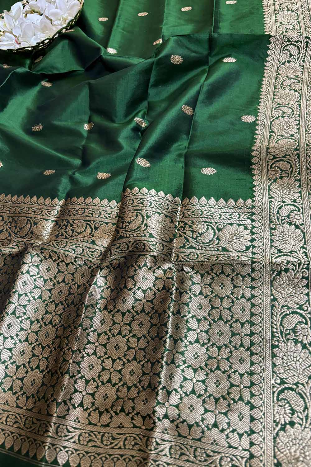 Green Banarasi Handloom Pure Katan Silk Dupatta - Luxurion World