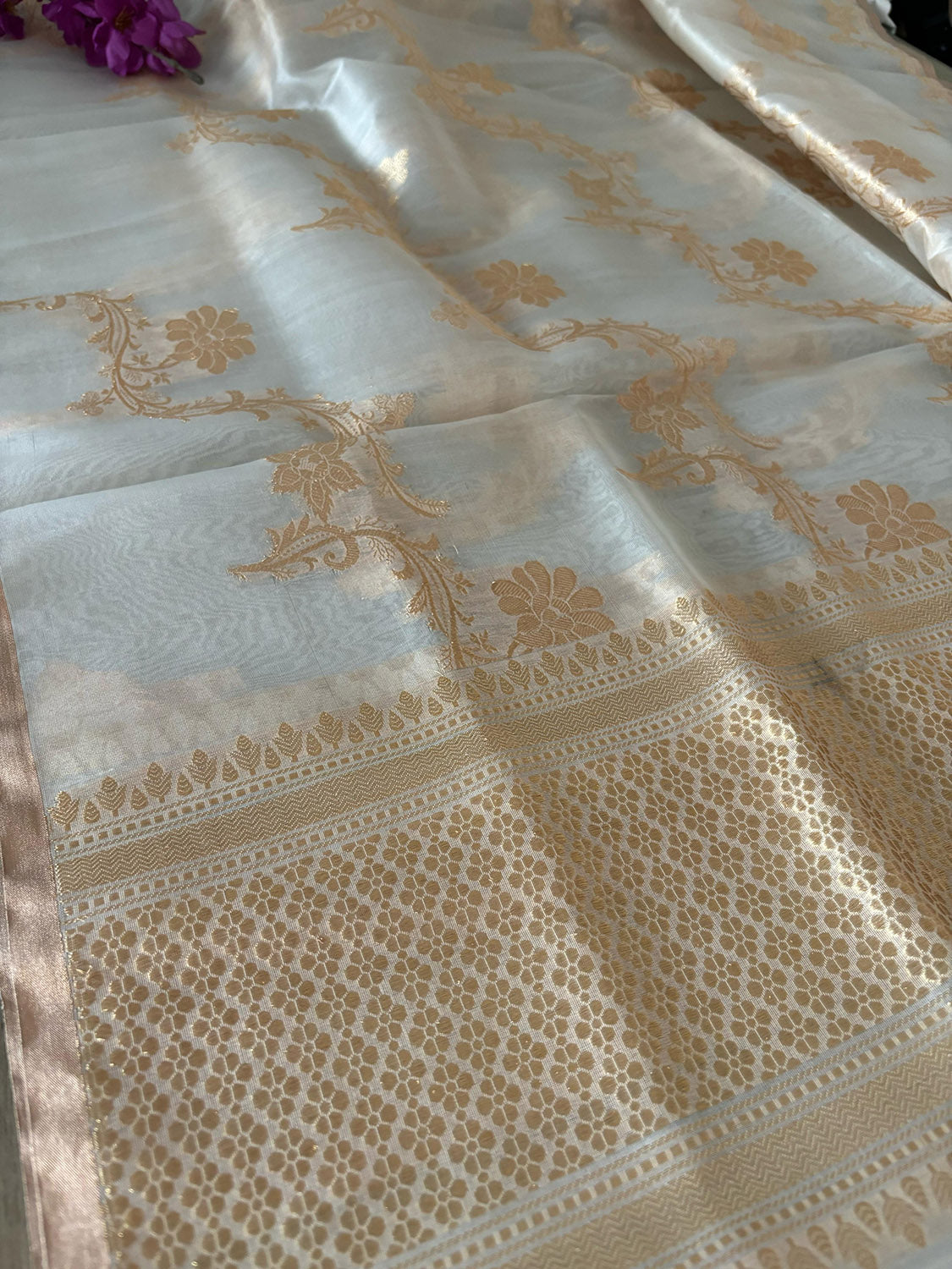 Dyeable Banarasi Handloom Pure Kora Organza Jangla Dupatta - Luxurion World