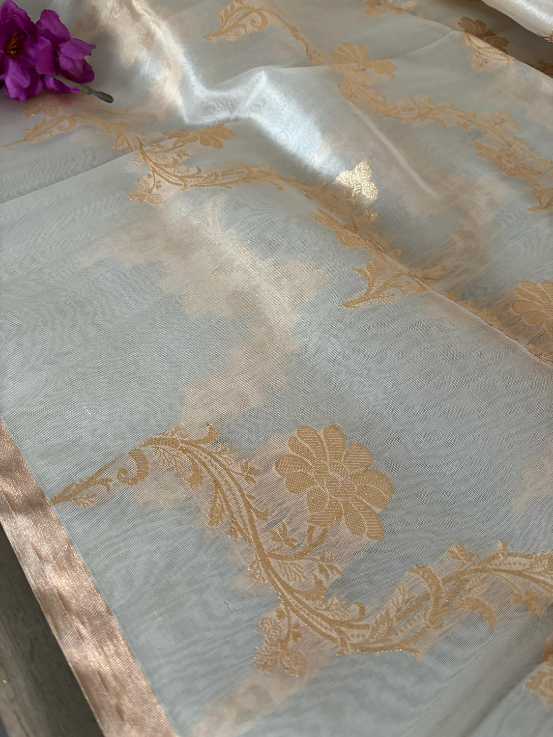 Dyeable Banarasi Handloom Pure Kora Organza Jangla Dupatta - Luxurion World