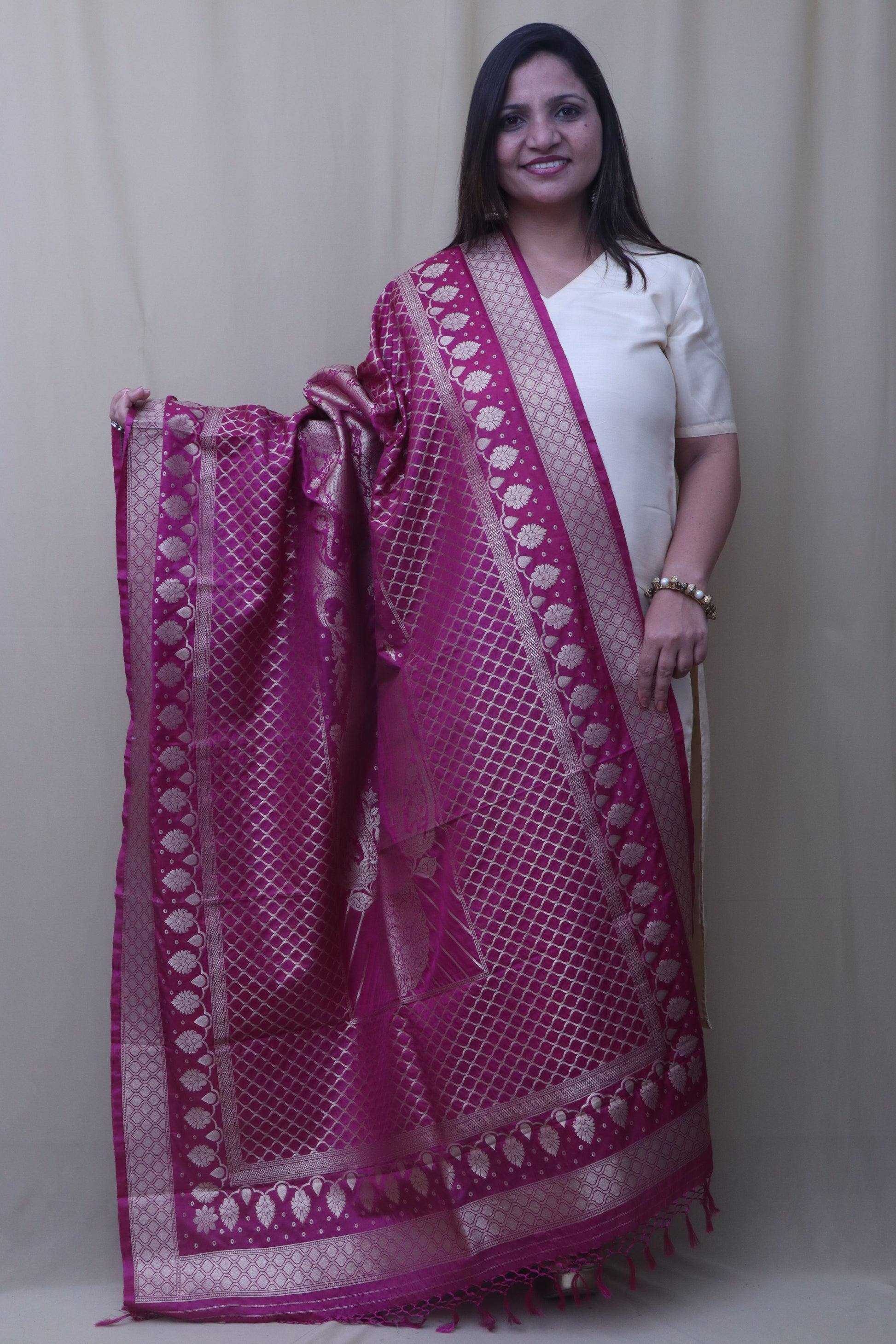 Exquisite Purple Banarasi Silk Dupatta - Luxurion World