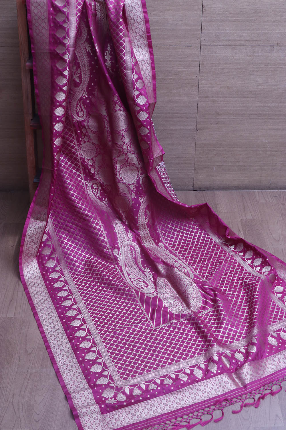 Exquisite Purple Banarasi Silk Dupatta - Luxurion World