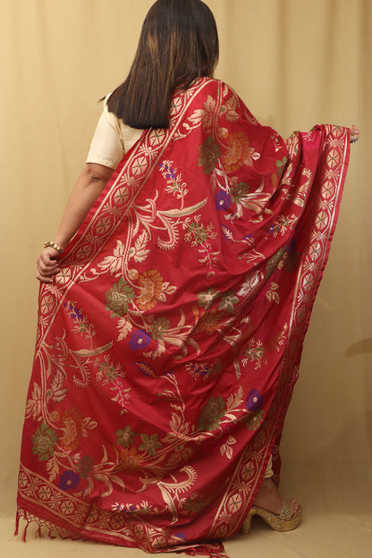 Stunning Red Banarasi Silk Dupatta - Elegant and Luxurious - Luxurion World