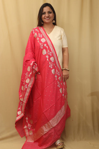 Stunning Pink Banarasi Silk Dupatta - Elegant and Luxurious - Luxurion World