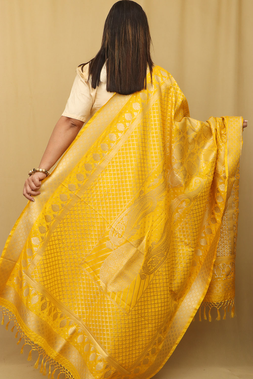 Golden Glow: Yellow Banarasi Silk Dupatta - Luxurion World