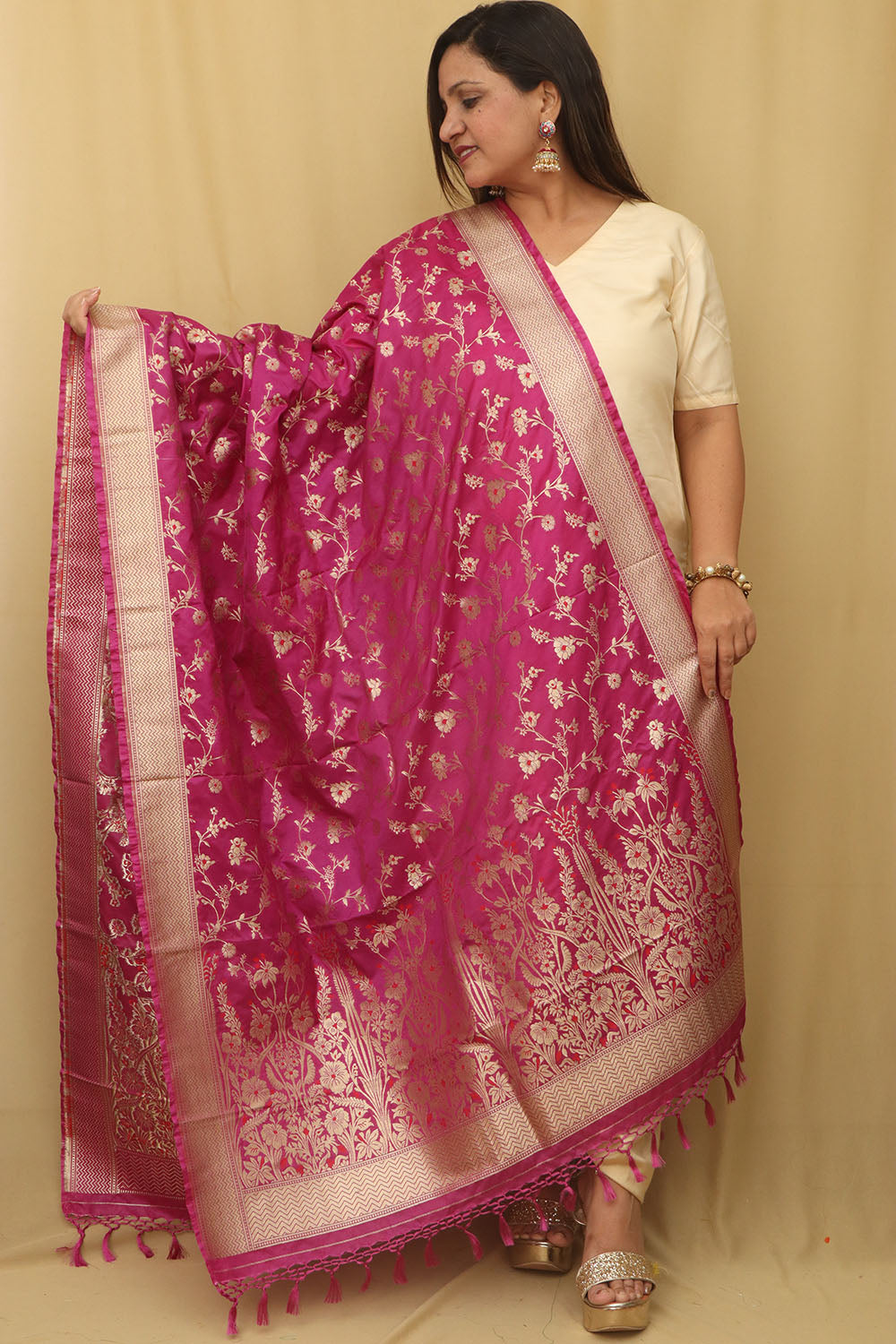 Elegant Pink Banarasi Silk Dupatta - Luxurion World