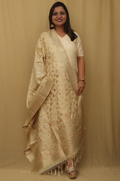 Soft and Elegant Pastel Banarasi Silk Dupatta - Luxurion World