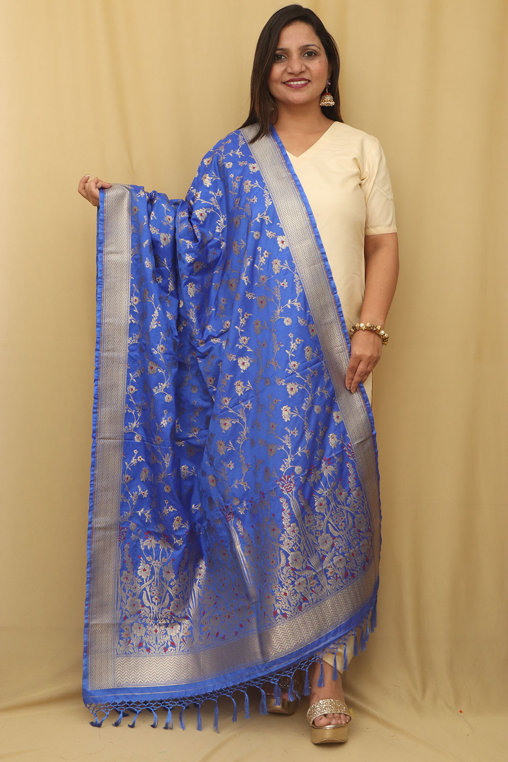 Elegant Blue Banarasi Silk Dupatta - Luxurion World