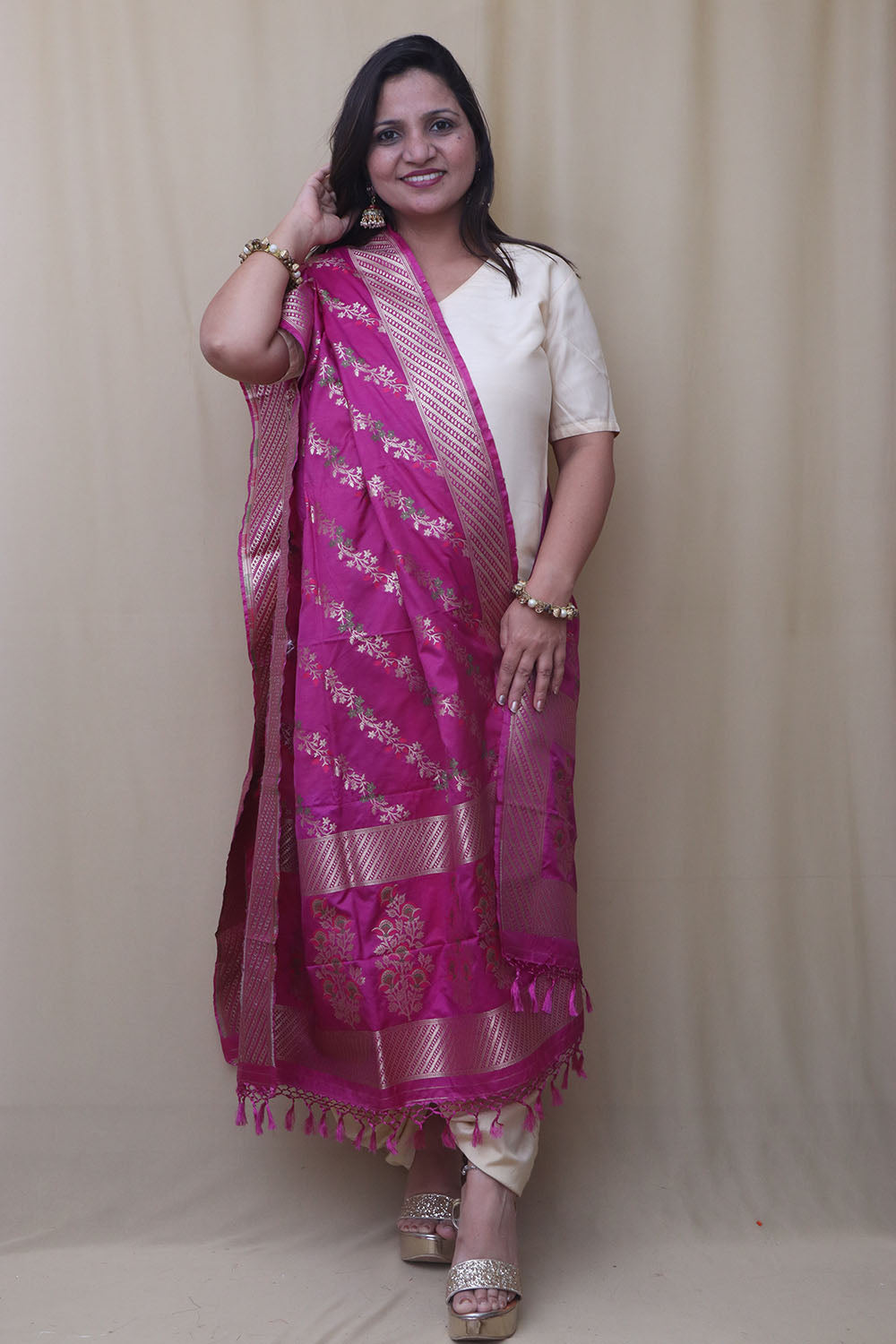 Stunning Pink Banarasi Silk Dupatta - Elegant and Luxurious - Luxurion World