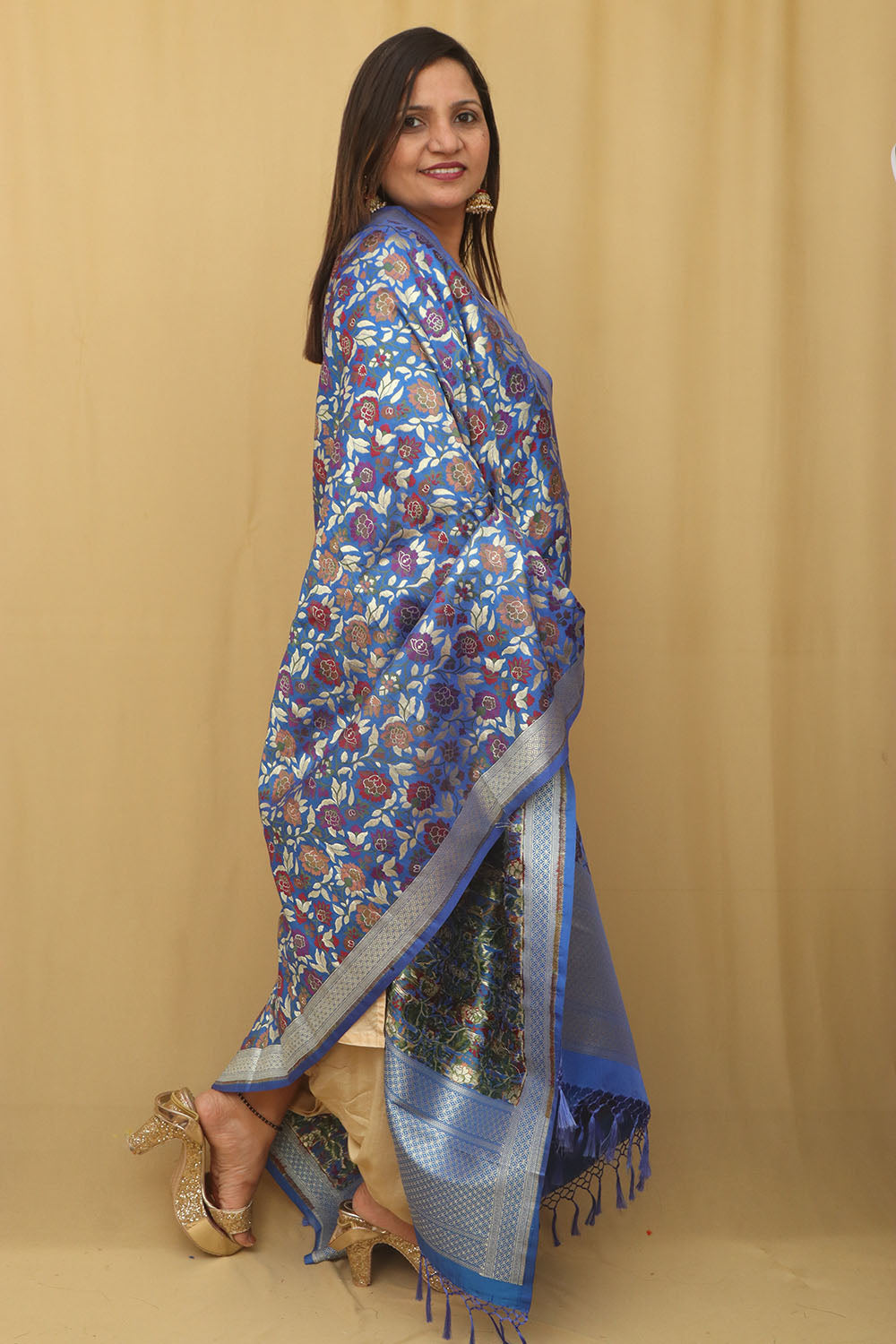 Exquisite Blue Banarasi Kimkhwab Design Silk Dupatta - Elegant and Luxurious - Luxurion World