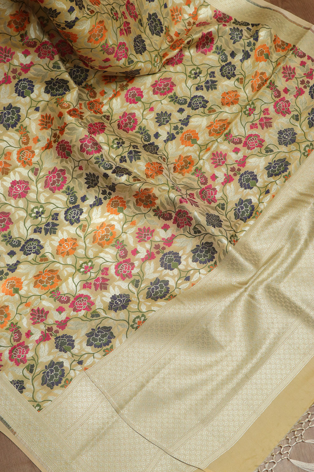 Exquisite Pastel Banarasi Kimkhwab Design Silk Dupatta - Elegant and Luxurious - Luxurion World